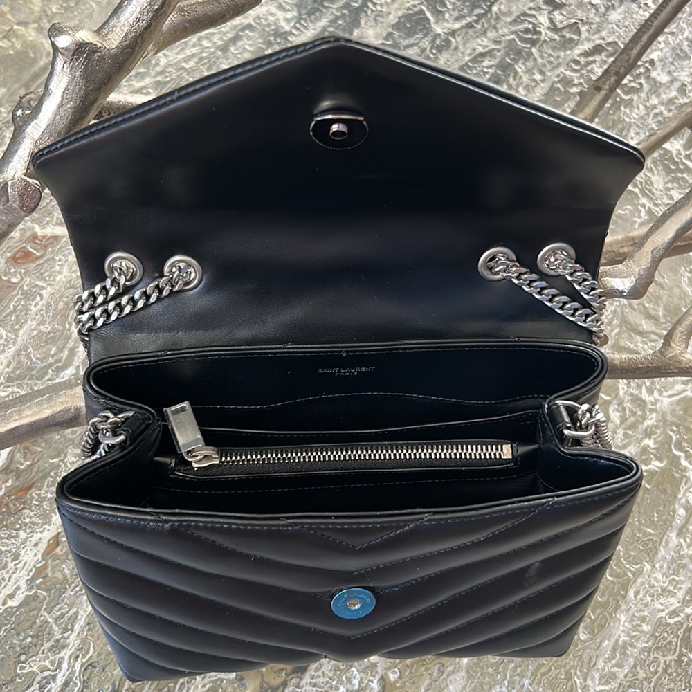 NWT YSL Loulou Small Matelasse Calfskin Flap Bag w/ Metal Straps - Picture 4 of 14
